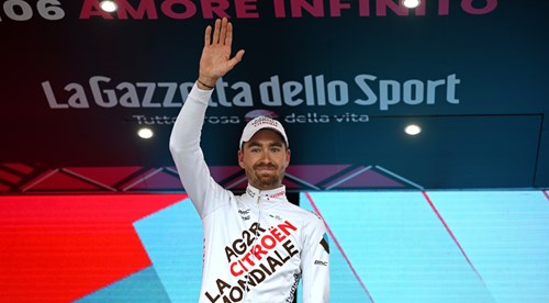 Le Français Paret-Peintre remporte la quatrième étape du Giro, le Norvégien Leknessund en rose 4 Le Français Paret-Peintre remporte la quatrième étape du Giro, le Norvégien Leknessund en rose - 3