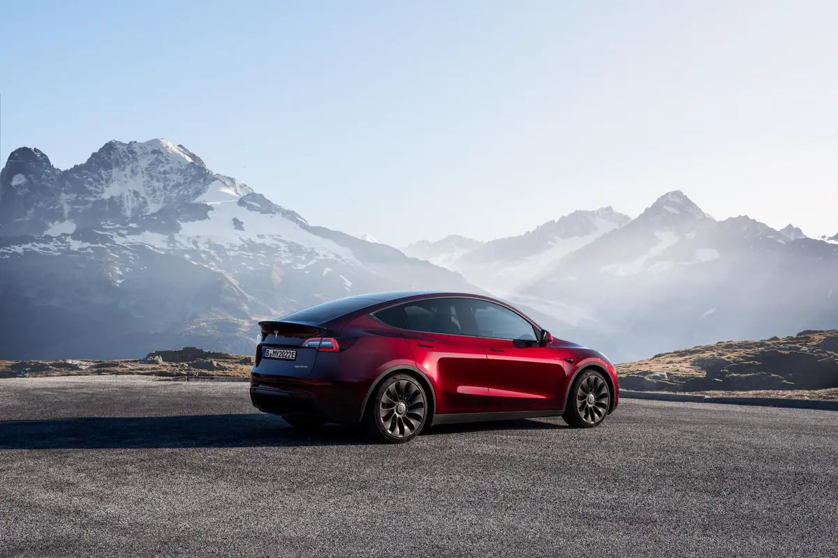 Le modèle Y de Tesla dépasse les 5 concurrents combinés en Norvège 4 Le modèle Y de Tesla dépasse les 5 concurrents combinés en Norvège - 3