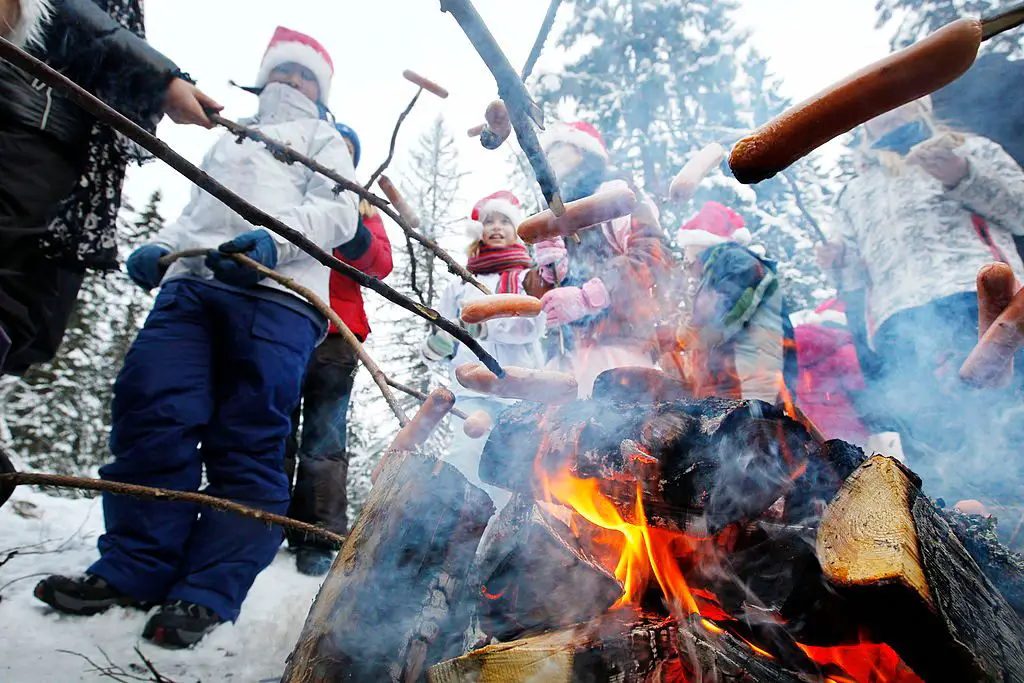 Pour de nombreux Norvégiens, faire griller des hot-dogs en plein air est un précieux souvenir d'enfance.