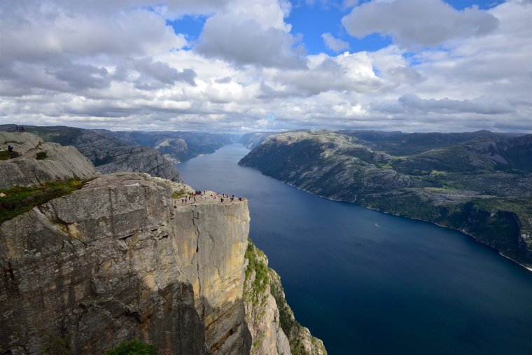 Le sud de la Norvège est la réponse de l'Europe à la Nouvelle-Zélande 16 Lysefjorden et le Pulpit Rock, Norvège Crédit : ?yvind Heen - fjords.com Image de https://content.brandnorway.no/