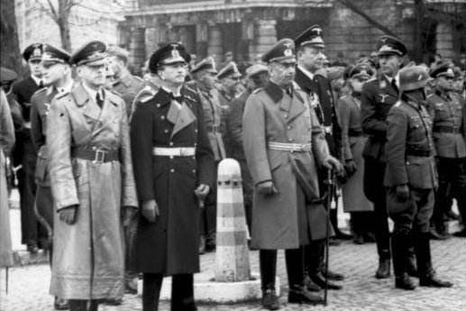 Ce jour-là, le 10 juin : la Norvège se rend à l'Allemagne pendant la Seconde Guerre mondiale. 4 Ce jour-là, le 10 juin : la Norvège se rend à l'Allemagne pendant la Seconde Guerre mondiale. - 3