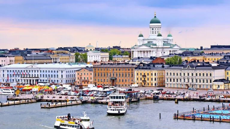 Scène de front de mer à Helsinki