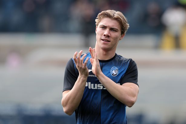 "Caractéristiques très semblables" - Rasmus Hojlund ne pourra plus ignorer les comparaisons d'Erling Haaland à Manchester United 24 "Caractéristiques très semblables" - Rasmus Hojlund ne pourra plus ignorer les comparaisons d'Erling Haaland à Manchester United - 23
