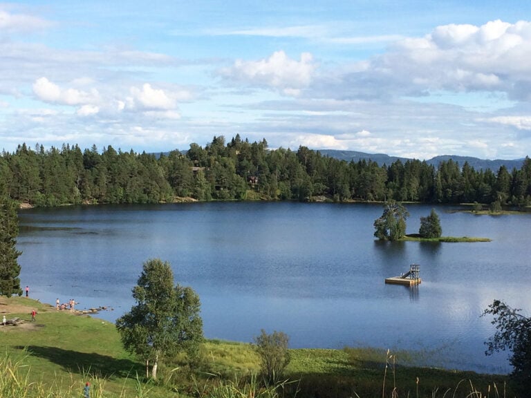 27 choses à faire à Trondheim, Norvège 66 Le lac Lian dans la forêt de Trondheim Bymarka.