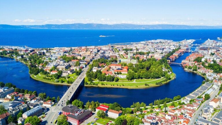 27 choses à faire à Trondheim, Norvège 52 Le centre ville de Trondheim vu du ciel.