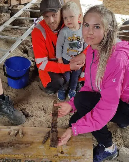 Une épée viking provenant de la tombe d'un guerrier est déterrée dans le jardin d'une famille norvégienne - 7
