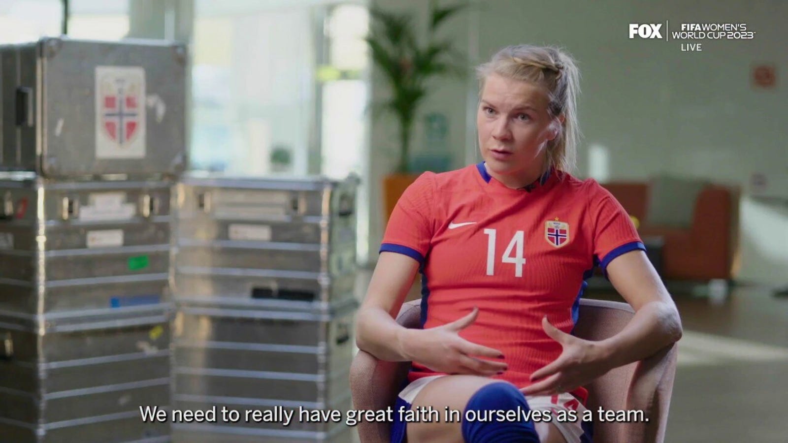 Ada Hegerberg se blesse à l'aine à l'échauffement et déclare forfait pour le match Norvège-Suisse 12 "J'ai l'impression que tout va aller de l'avant et vers le haut maintenant." - Ada Hegerberg parle des attentes de la Coupe du Monde