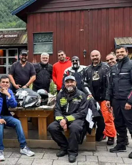 Ajith pose avec ses amis motards en Norvège | Tamil Movie News - 33