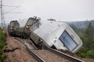 La Suède et la Norvège émettent des alertes rouges alors que de fortes pluies font dérailler un train et inondent les routes | Weather News - 18
