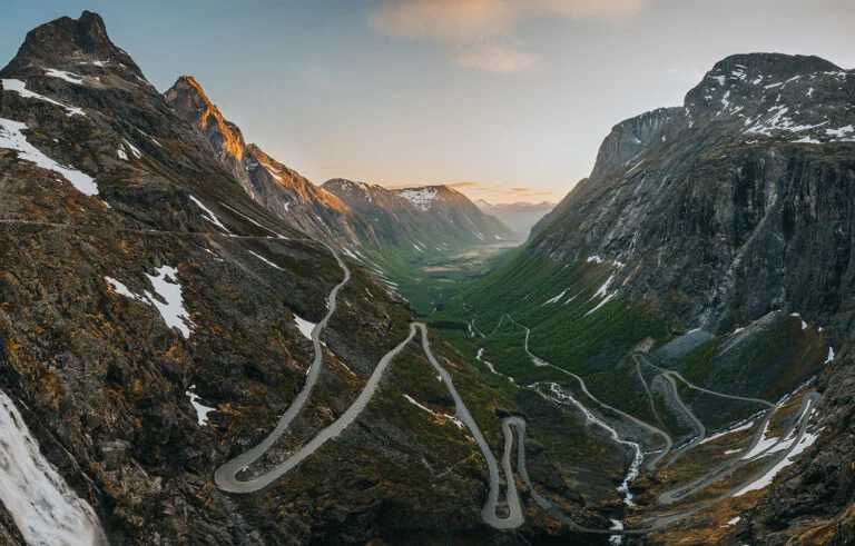 La tempête "Hans" frappe la Norvège et sème le chaos dans les transports 18 Le col de Trollstigen en Norvège.