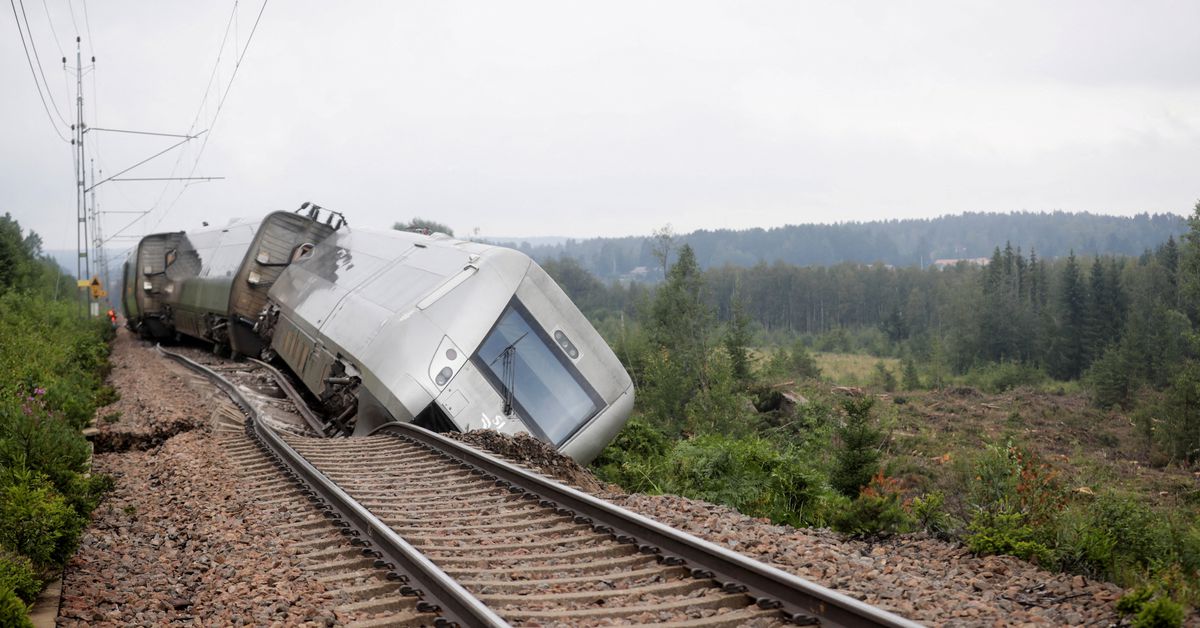 Un train déraille et des routes sont inondées alors que la Suède et la Norvège sont frappées par des pluies torrentielles 4 Un train déraille et des routes sont inondées alors que la Suède et la Norvège sont frappées par des pluies torrentielles - 3