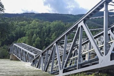 Un pont ferroviaire s'effondre dans le sud-est de la Norvège après les pluies torrentielles de la semaine dernière - 16