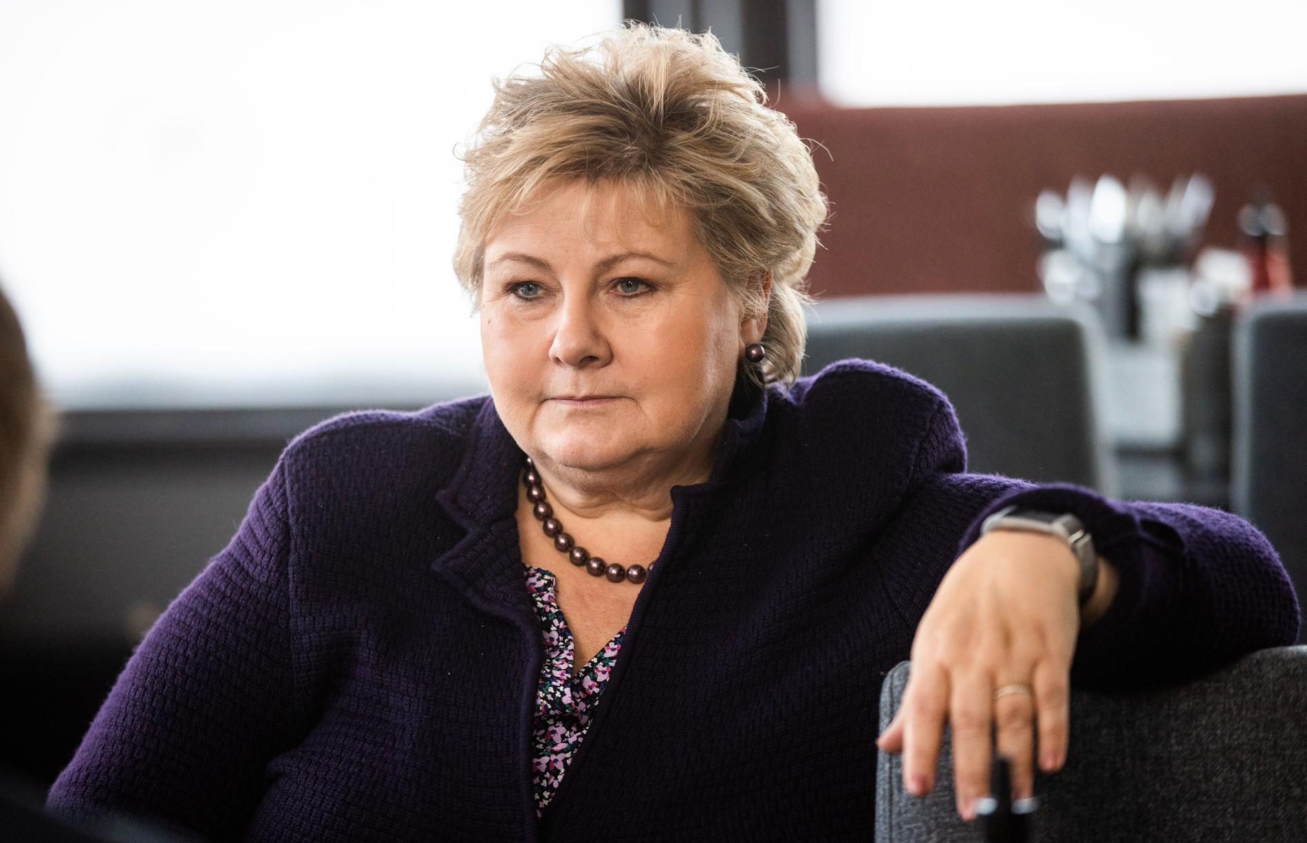 Erna Solberg est convoquée à une audition par la commission de contrôle - doit répondre de l'achat d'actions de son mari - E24 4 Erna Solberg est convoquée à une audition par la commission de contrôle - doit répondre de l'achat d'actions de son mari - E24 - 3