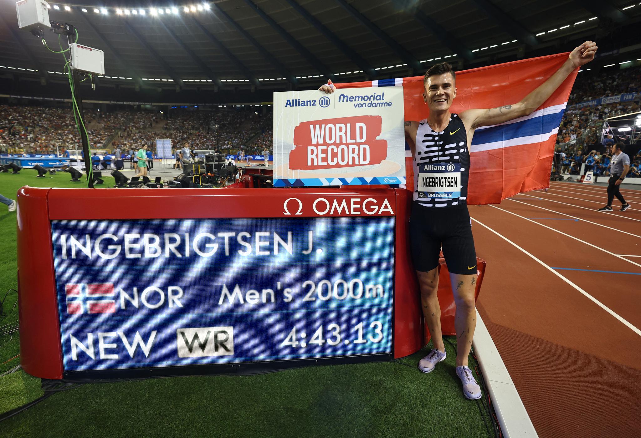 Jakob Ingebrigtsen a battu le record du monde du 2000 mètres à Bruxelles 4 Jakob Ingebrigtsen a battu le record du monde du 2000 mètres à Bruxelles - 3