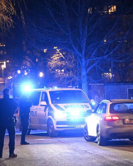 Tué la mère d'un chef de gang connu - 27
