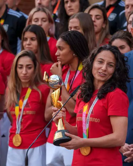 Erreur de célébrité commise par le gouvernement espagnol : le capitaine de la Coupe du monde confondu avec la sœur d'un joueur vedette - 19
