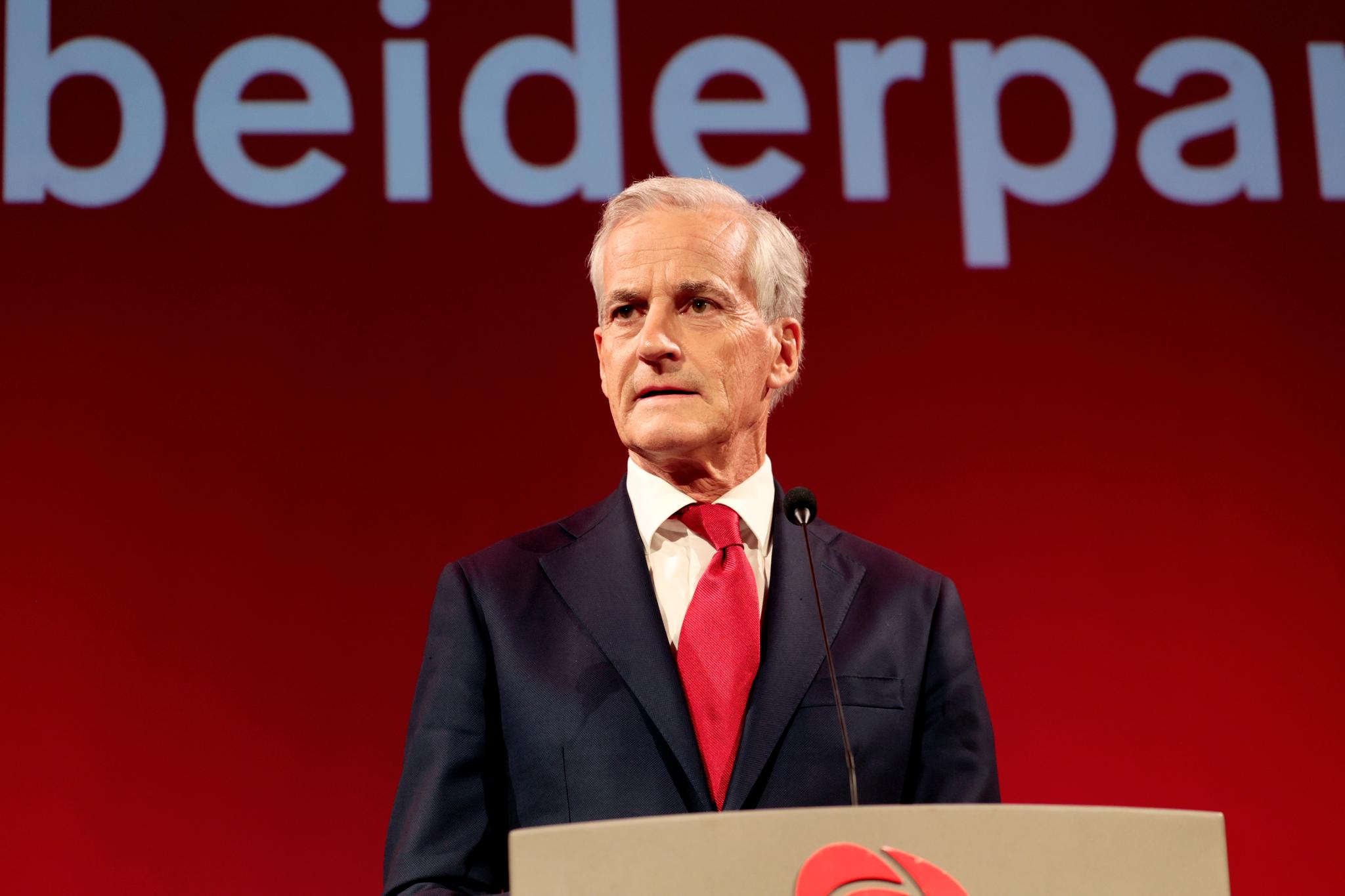 - Pas assez bien, dit Støre. La vaisselle commence mardi. 10 - Pas assez bien, dit Støre. La vaisselle commence mardi. - 9