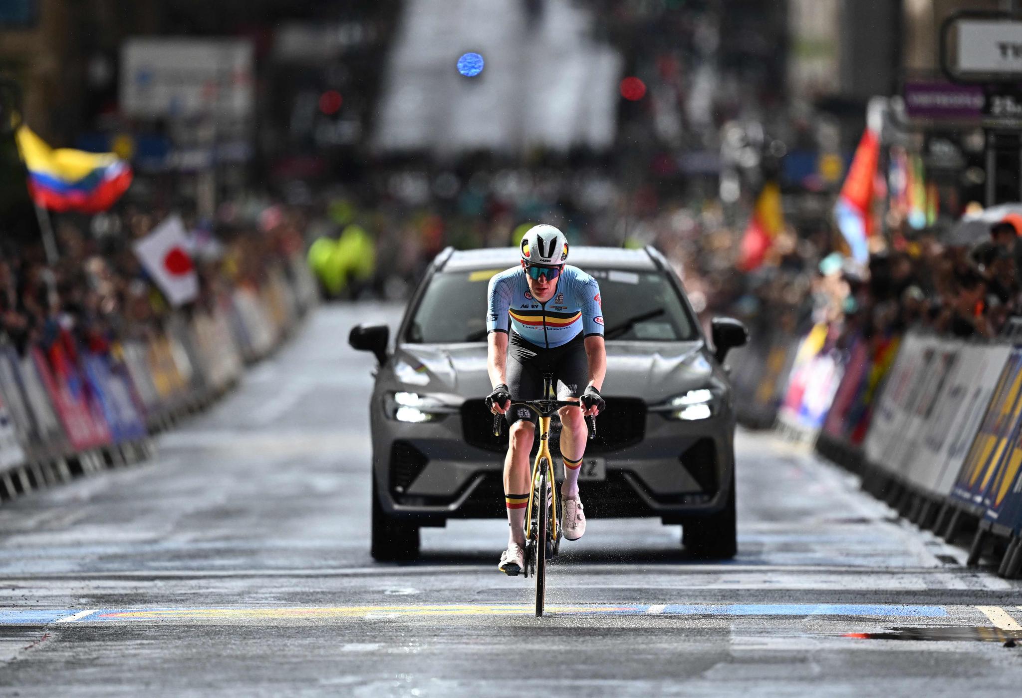 Un cycliste grièvement blessé après un accident 4 Un cycliste grièvement blessé après un accident - 3