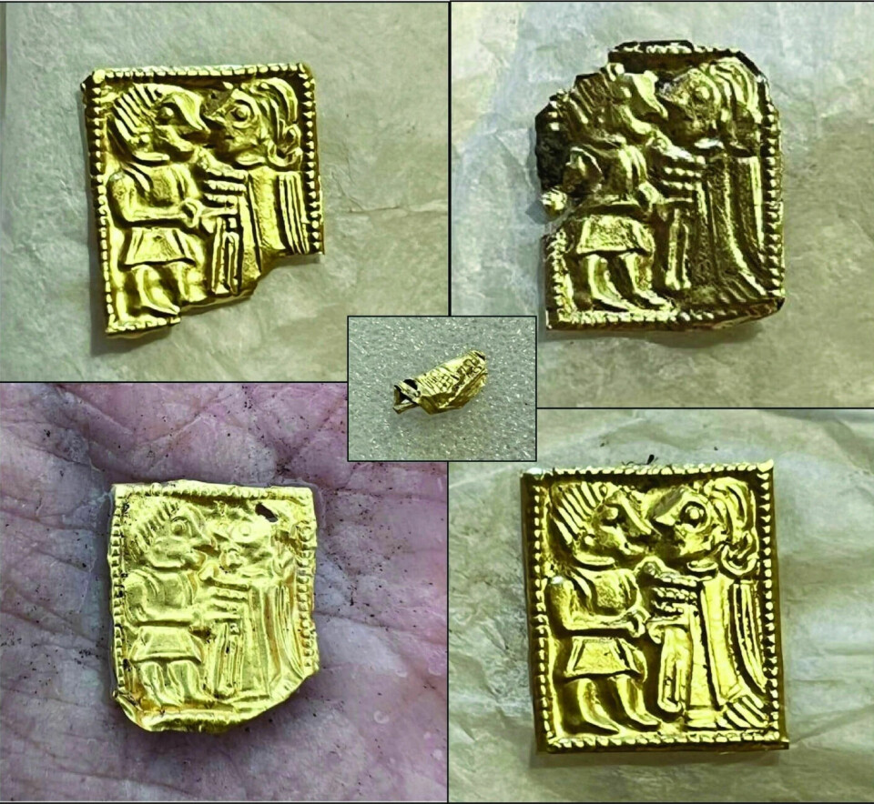 Les cinq nouvelles figurines en feuille d'or. L'une d'entre elles semble avoir été froissée intentionnellement. Les cinq nouvelles figurines en feuille d'or. L'une d'entre elles semble avoir été froissée intentionnellement.
