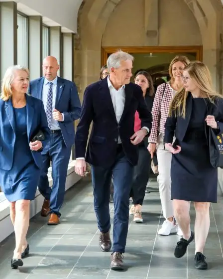 Le Premier ministre norvégien visite St. Olaf - 1