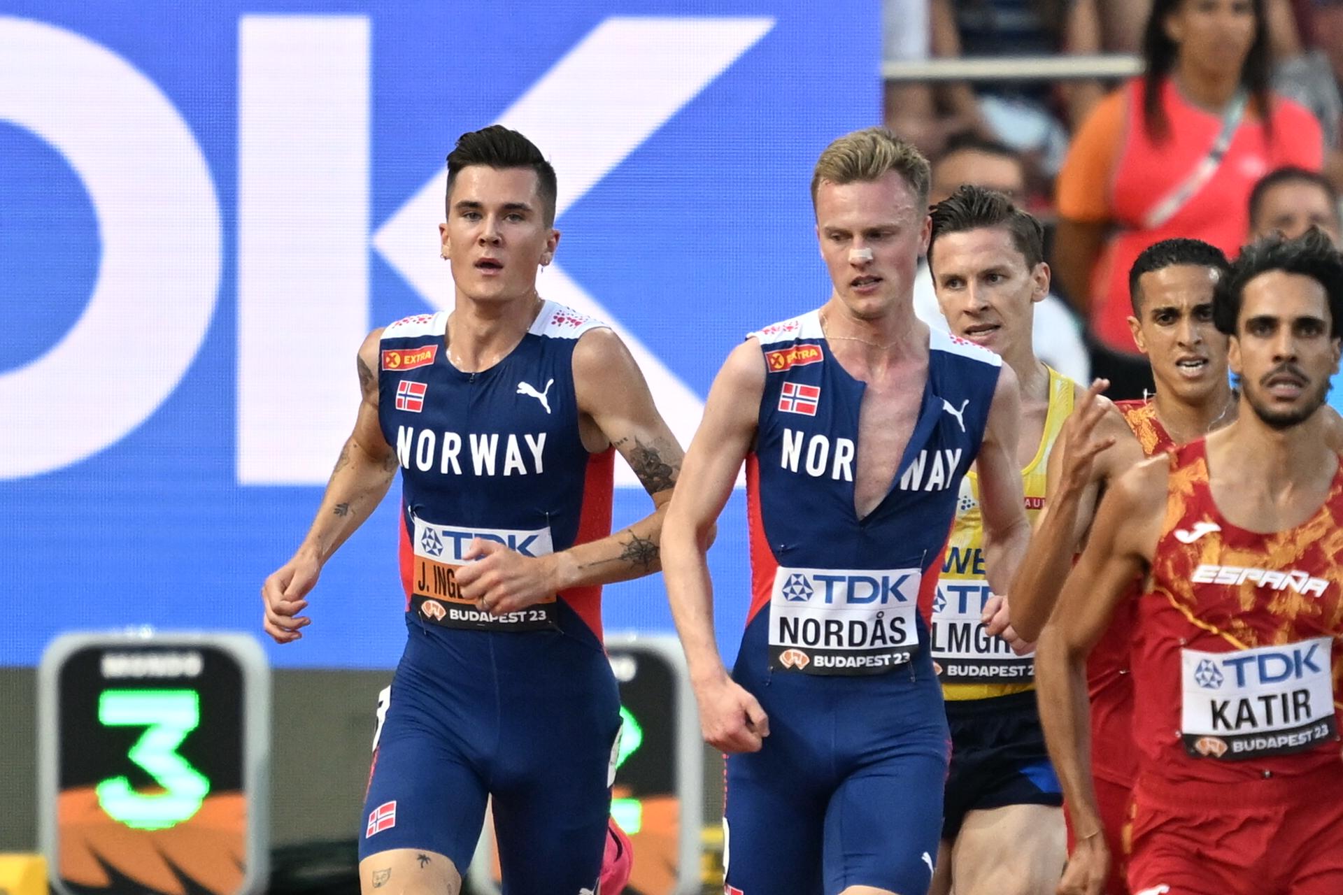 Jakob Ingebrigtsen et Narve Gilje Nordås courent le 2000 mètres vendredi 4 Jakob Ingebrigtsen et Narve Gilje Nordås courent le 2000 mètres vendredi - 3