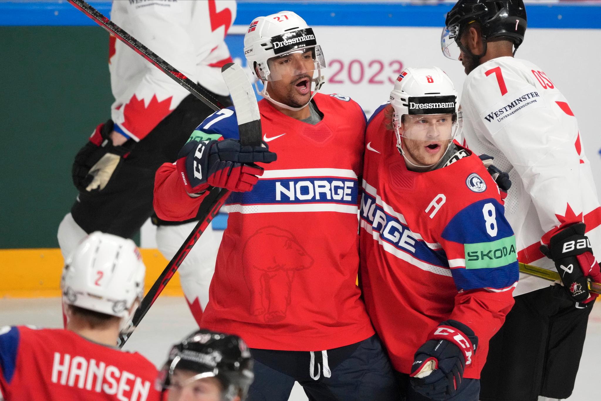 Les stars du hockey de retour remontent le moral de la ligue 10 Les stars du hockey de retour remontent le moral de la ligue - 9