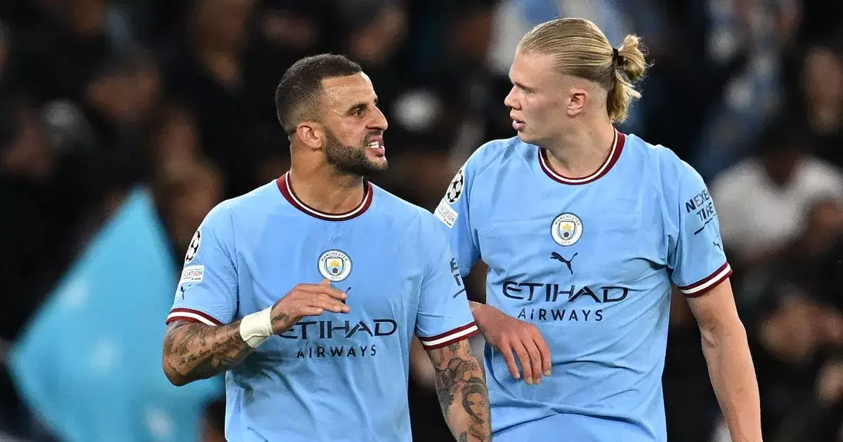Kyle Walker explique la rupture entre Manchester City et Arsenal tandis que Rasmus Hojlund soutient Erling Haaland. - 90