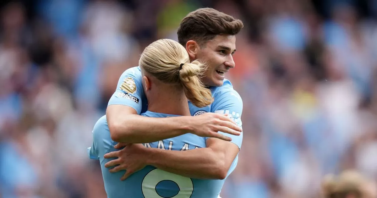 Julian Alvarez met un terme à la théorie sur sa relation avec son coéquipier de Man City, Erling Haaland - 3
