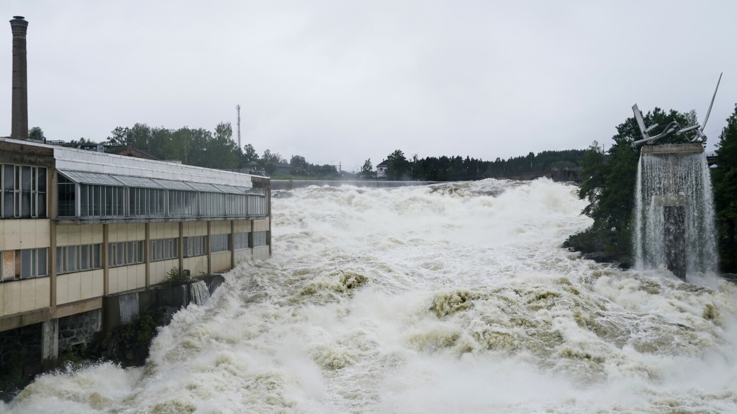 Les Norvégiens se préparent à de nouvelles inondations et destructions après des jours de fortes pluies 4 Les Norvégiens se préparent à de nouvelles inondations et destructions après des jours de fortes pluies - 3