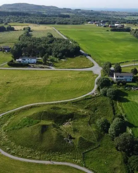 Un énorme tumulus en Norvège a déconcerté les archéologues. Ils savent maintenant ce qu'il contient 2 Un énorme tumulus en Norvège a déconcerté les archéologues. Ils savent maintenant ce qu'il contient - 1
