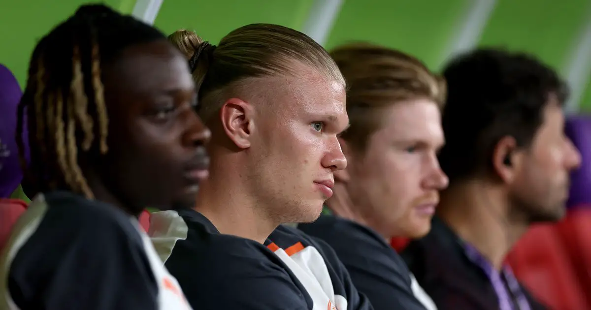 L'état des blessures de Jeremy Doku et Erling Haaland décrit alors que Pep Guardiola parle du dîner de l'équipe de Man City 4 L'état des blessures de Jeremy Doku et Erling Haaland décrit alors que Pep Guardiola parle du dîner de l'équipe de Man City - 3