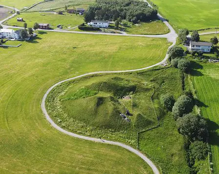 Une sépulture de navire pré-viking identifiée en Norvège 2 Une sépulture de navire pré-viking identifiée en Norvège - 1