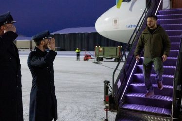 Zelenskyy arrive en Norvège pour une visite inopinée, après s'être arrêté en Argentine et aux États-Unis - 10