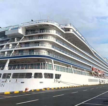 En images : Un bateau de croisière norvégien transportant plus de 1 000 touristes multinationaux accoste à Sihanoukville 27 En images : Un bateau de croisière norvégien transportant plus de 1 000 touristes multinationaux accoste à Sihanoukville - 26
