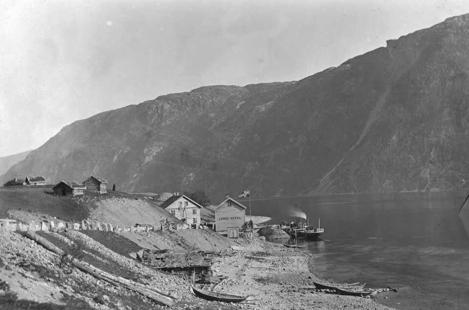 L'hôtel Lone était situé à Næs dans le Suldal. Le seul hôtel était situé à Næs in Suldal.