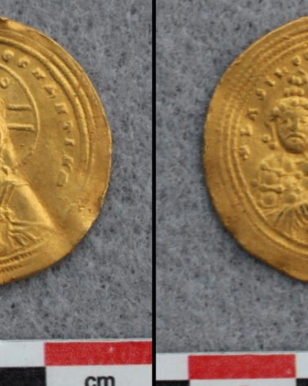 Un détecteur de métaux trouve une pièce d'or ancienne "très rare" en Norvège, à plus de 1 600 km de son origine. 8 Un détecteur de métaux trouve une pièce d'or ancienne "très rare" en Norvège, à plus de 1 600 km de son origine. - 7