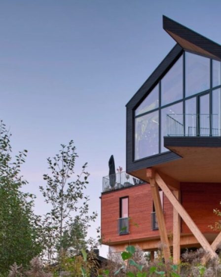 Snøhetta construit une maison suspendue dans les arbres au cœur de la Norvège 5 Snøhetta construit une maison suspendue dans les arbres au cœur de la Norvège - 4