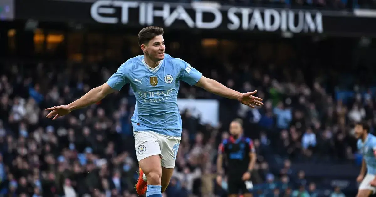 Julian Alvarez, le caméléon idéal de Man City pour contrer Erling Haaland 4 Julian Alvarez, le caméléon idéal de Man City pour contrer Erling Haaland - 3