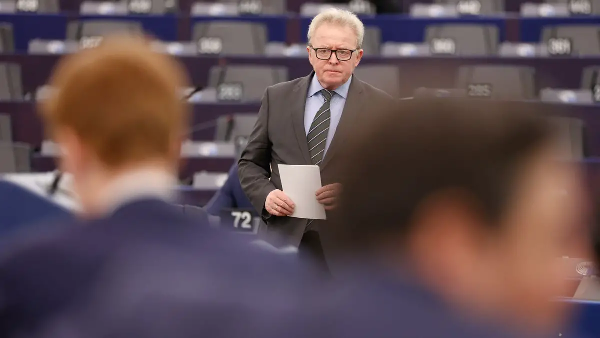 L'approbation controversée de l'exploitation minière en eaux profondes par la Norvège divise le Parlement européen 14 L'approbation controversée de l'exploitation minière en eaux profondes par la Norvège divise le Parlement européen - 13