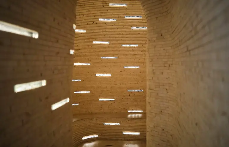 Une bibliothèque du futur : Peut-elle rendre le monde meilleur ? | Caractéristiques 21 En 2114, le