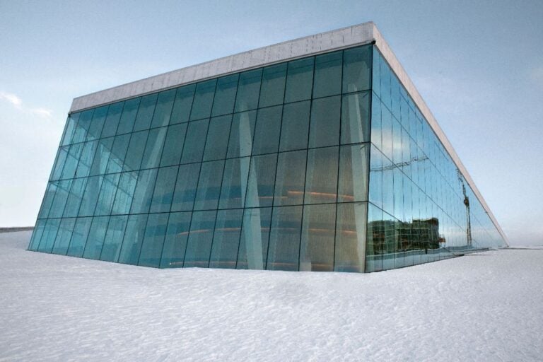 Les records de froid s'effondrent alors que le gel s'abat sur la Norvège 20 L'opéra d'Oslo en hiver.