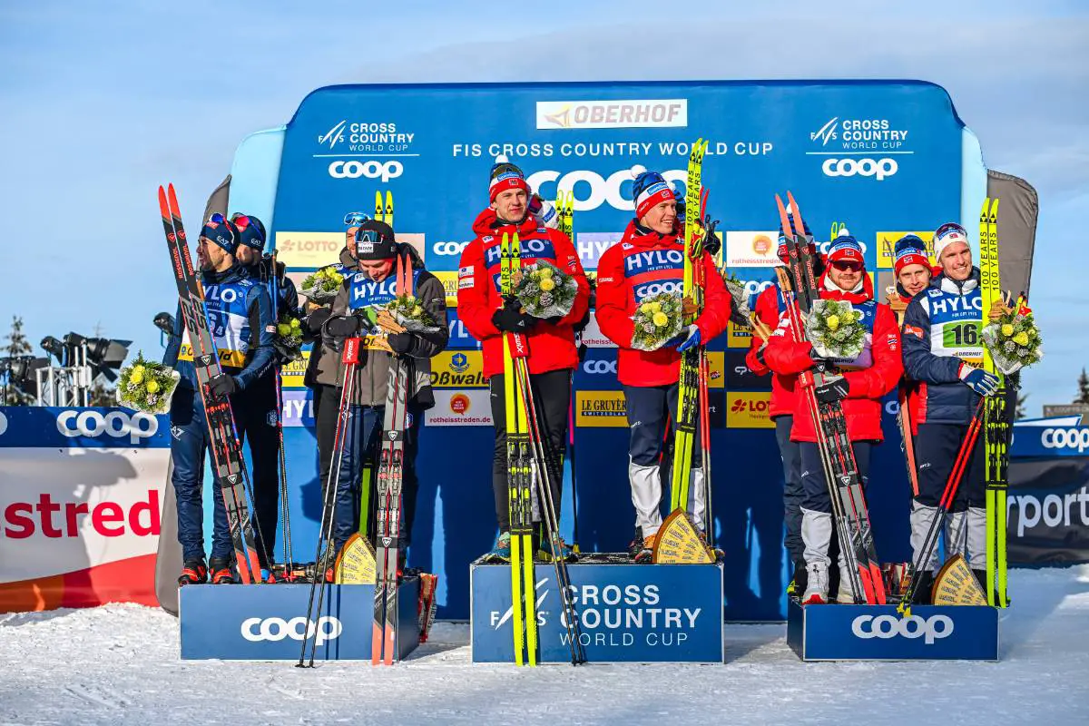 La Norvège domine un relais très disputé - FasterSkier.com 34 La Norvège domine un relais très disputé - FasterSkier.com - 33