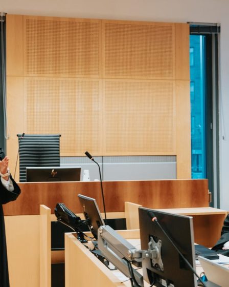 Des groupes de jeunes et de défense de l'environnement gagnent un procès contre l'État norvégien en matière de climat 18 Des groupes de jeunes et de défense de l'environnement gagnent un procès contre l'État norvégien en matière de climat - 17