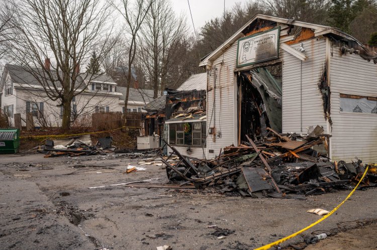Un incendie détruit dans la nuit de mardi à mercredi un bâtiment abritant deux entreprises en Norvège 12 Un incendie détruit dans la nuit de mardi à mercredi un bâtiment abritant deux entreprises en Norvège - 11