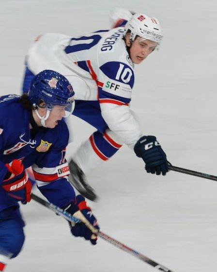 Team USA ouvre les championnats du monde juniors de hockey en battant la Norvège 14 Team USA ouvre les championnats du monde juniors de hockey en battant la Norvège - 13