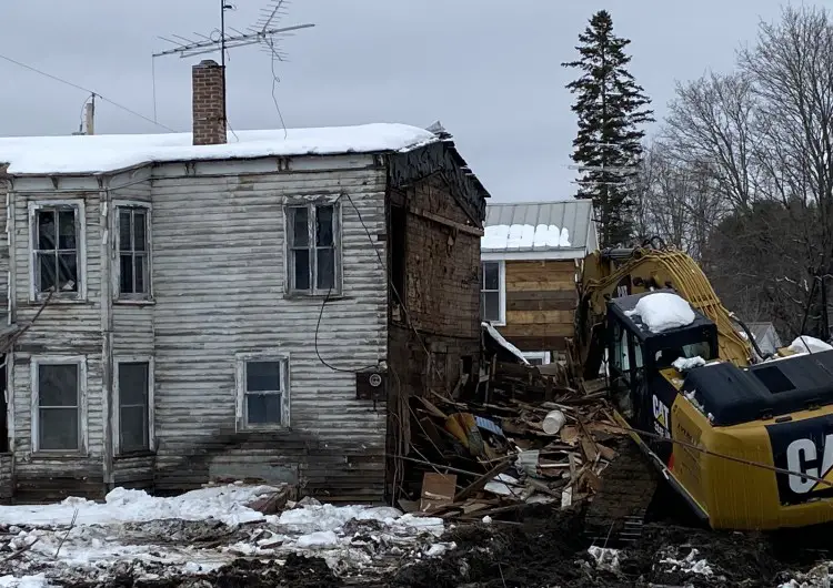 Démolition d'une ferme du XIXe siècle pour faire place à une coopérative d'habitation norvégienne 36 Démolition d'une ferme du XIXe siècle pour faire place à une coopérative d'habitation norvégienne - 35