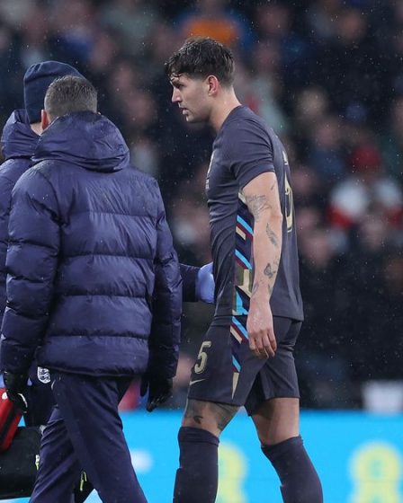 rewrite this title in French Stones, Walker, Haaland, De Bruyne – Nouvelles des blessures à Man City et dates de retour avant Arsenal 5 rewrite this title in French Stones, Walker, Haaland, De Bruyne – Nouvelles des blessures à Man City et dates de retour avant Arsenal - 4