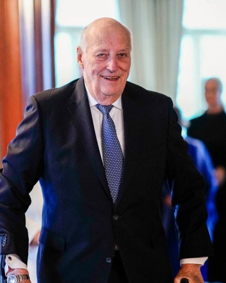 Le roi Harald V de Norvège se fait implanter un stimulateur cardiaque d'urgence en Malaisie 5 Le roi Harald V de Norvège se fait implanter un stimulateur cardiaque d'urgence en Malaisie - 4