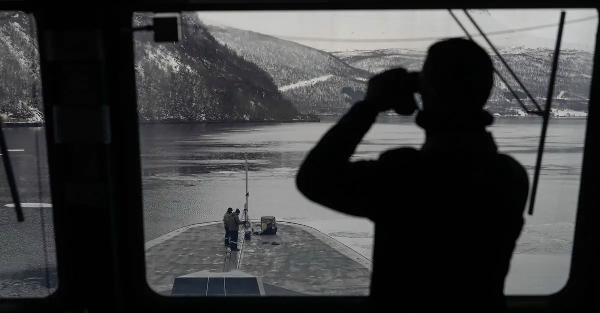 Lors des plus grands exercices de l'OTAN depuis la guerre froide, une frégate "détruit" un sous-marin au large de la Norvège - 15