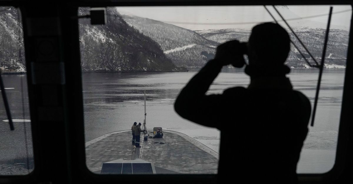Lors des plus grands exercices de l'OTAN depuis la guerre froide, une frégate "détruit" un sous-marin au large de la Norvège 4 Lors des plus grands exercices de l'OTAN depuis la guerre froide, une frégate "détruit" un sous-marin au large de la Norvège - 3